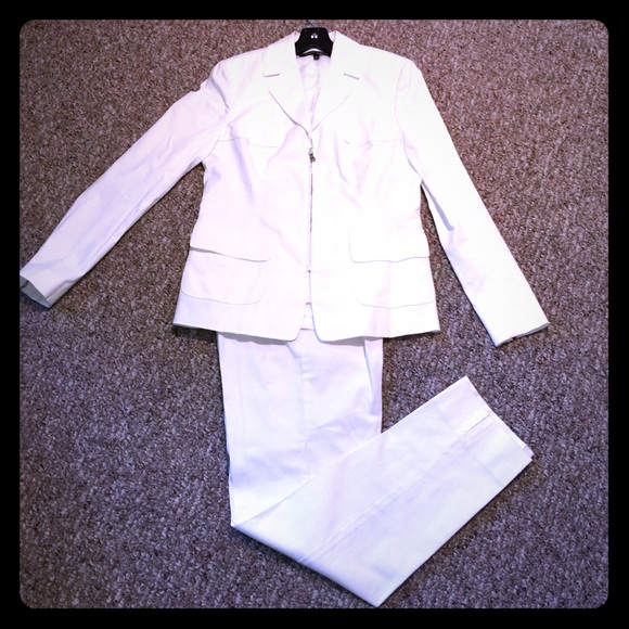 Anne Klein Jackets & Blazers - Anne Klein white 2 piece suit