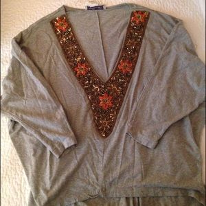 Ludi size small v-neck beaded top
