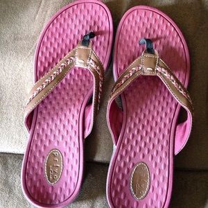 Privo by Clarks Flip Flops Size 10