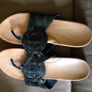 Born Sandals Size 10