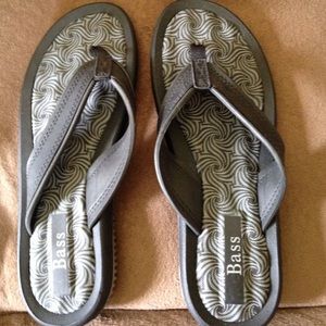 Bass Flip Flops size 10