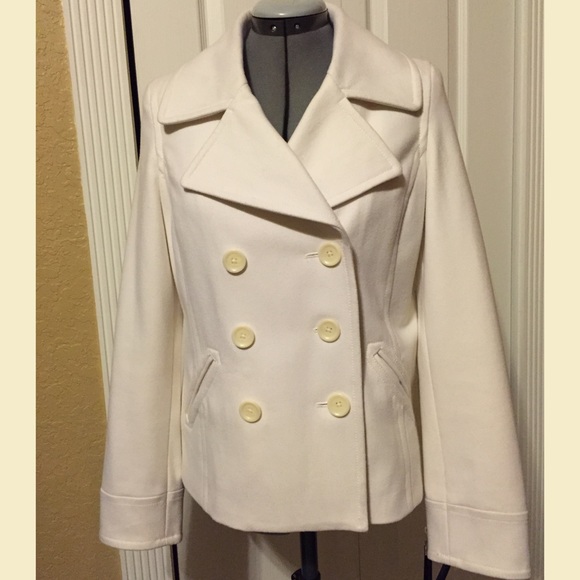 White peacoat - Picture 3 of 4