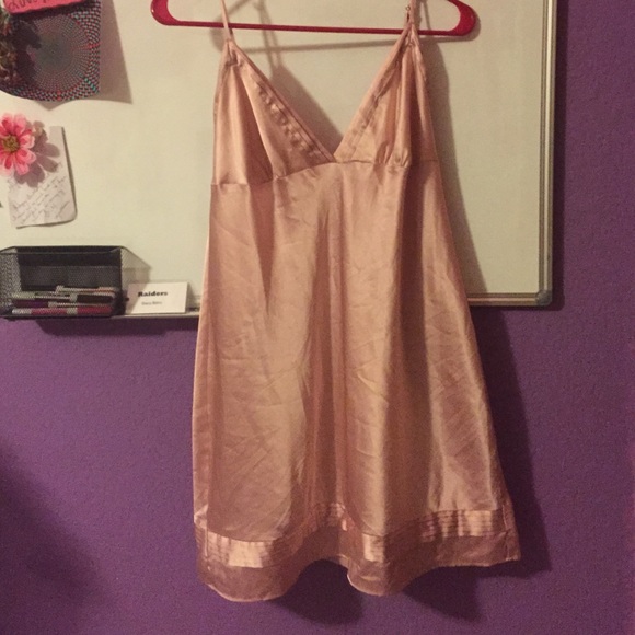 Light pink vs slip