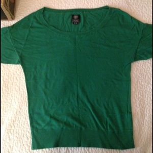 American eagle green 3/4 sleeve sweater size M