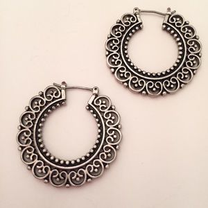 🎀SOLD Premier Designs Silver Plated Hoop Earrings