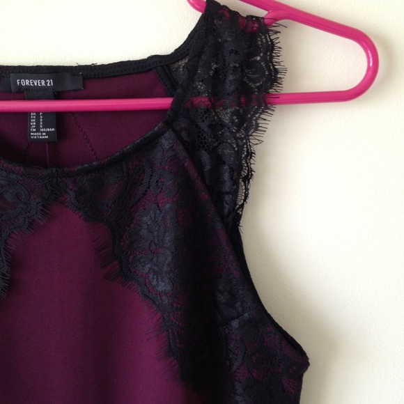 Maroon/Wine & Black Lace Bodycon Dress (Small) - Picture 2 of 2