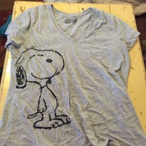 XL Snoopy V-neck shirt