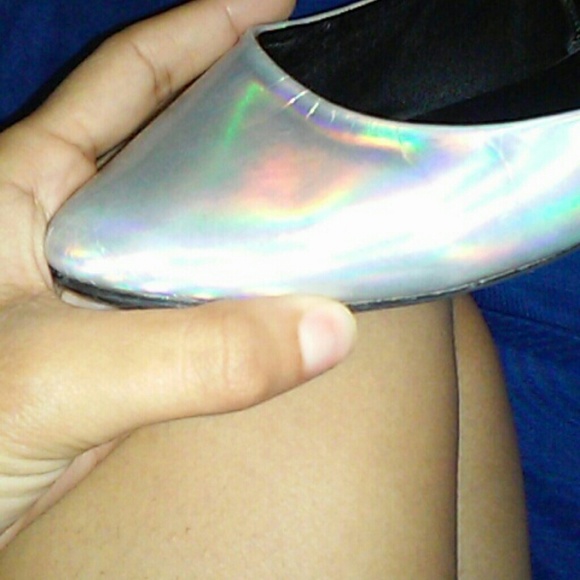 Reflective Silver Flats - Picture 2 of 3