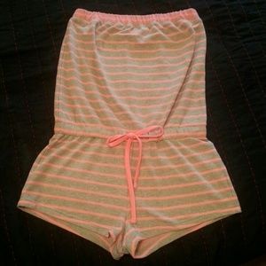 Almost Famous grey and pink stripped short suit