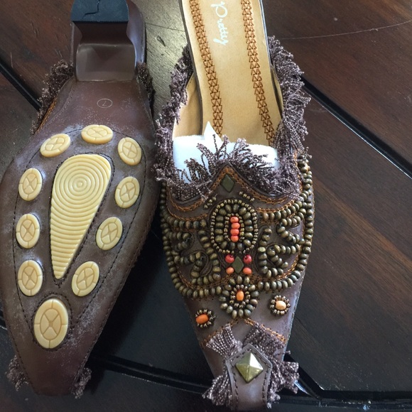 Brown Shoes New / No Box - Picture 3 of 4