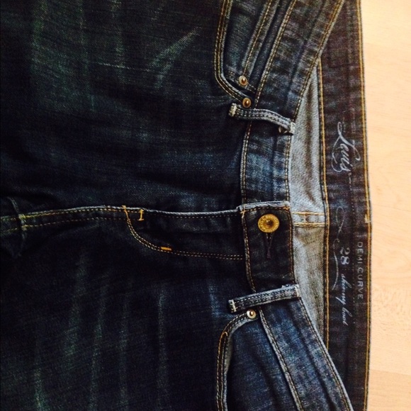 Levi's Jeans - Picture 2 of 3