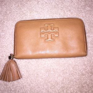 Authentic Tory Burch Thea Wallet