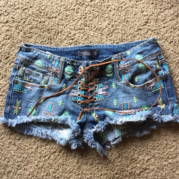 Kendall & Kylie Hobo Chick Denim Short