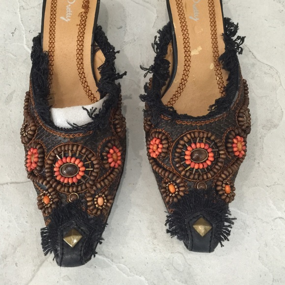 Black shoes with details / no box - Picture 2 of 4