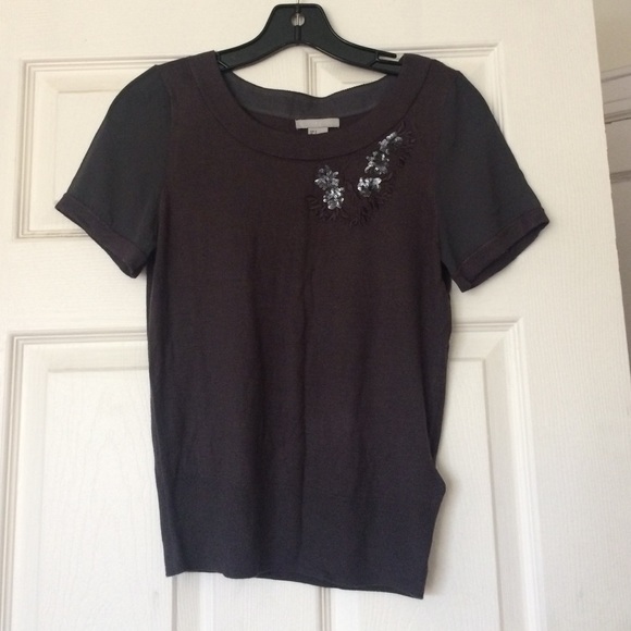 H#m dk grey top