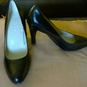 Black Lauren by Ralph Lauren pumps