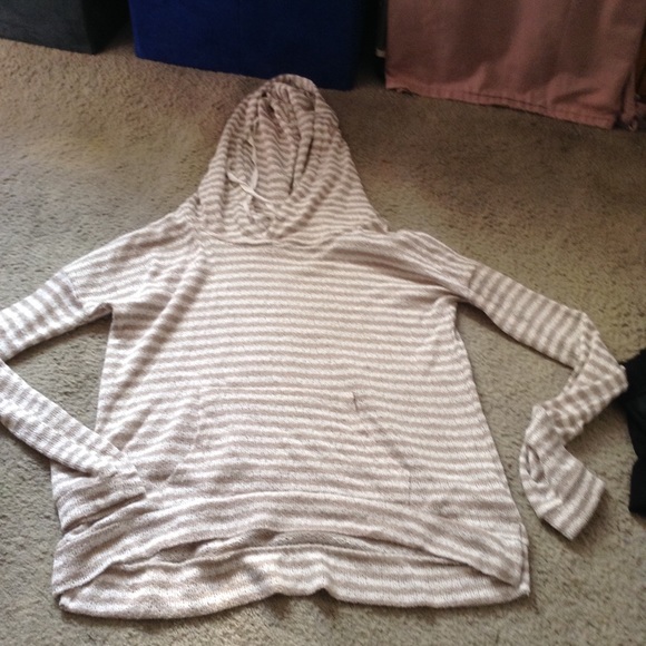 Arizona Jean Company Tops - Medium sweater! Worn once!