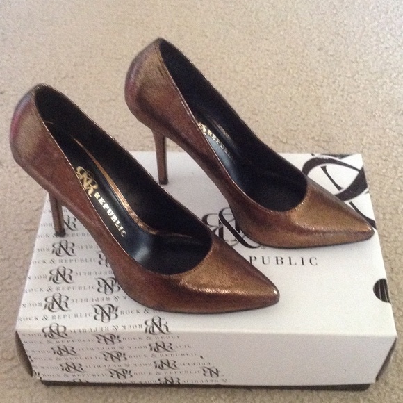 Rock & Republic pumps