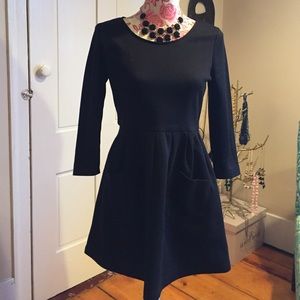Gorgeous black dress with pockets