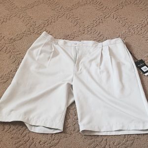 Men's golf shorts nwt