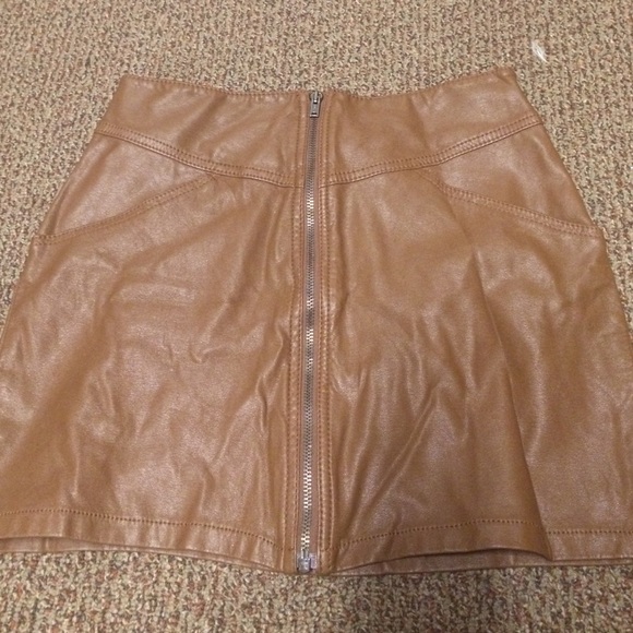 H&M divided brown faux leather skirt ASO teen wolf