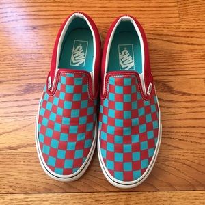 Checkered Vans (limited edition)