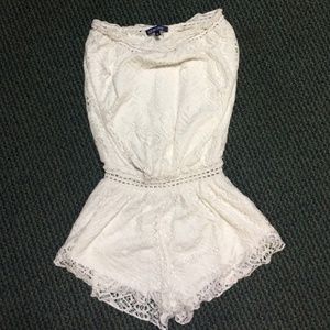 White lace romper 😍