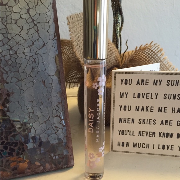 Marc Jacobs Daisy Rollerball Fragrance