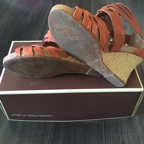 Naturalizer platform sandals - Picture 2 of 3