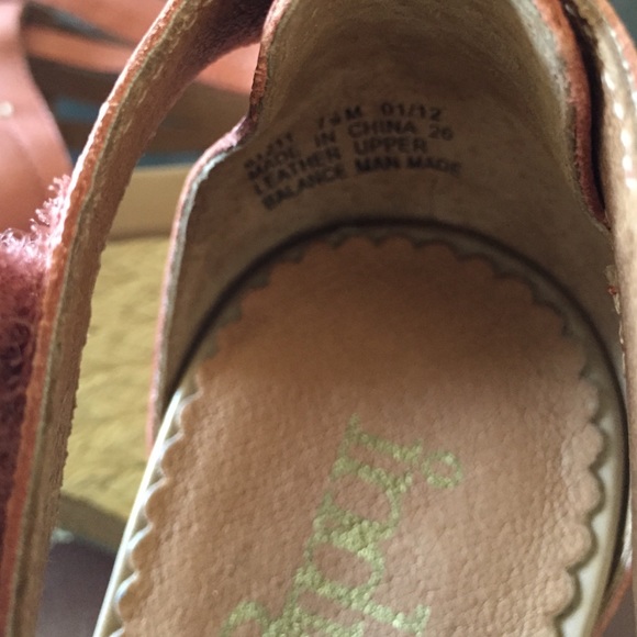 Naturalizer platform sandals - Picture 3 of 3