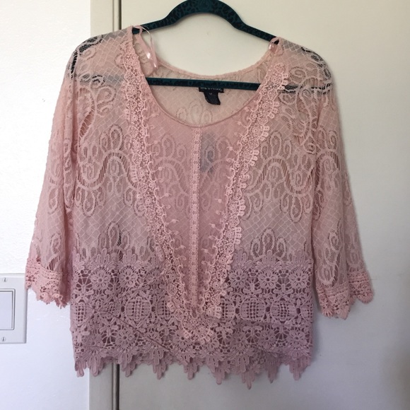 ❌SOLD❌New light pink lace top - Picture 3 of 4