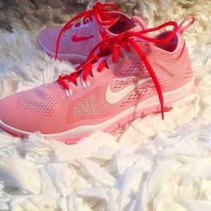 Nike Pink Free Trainer Sneaker
