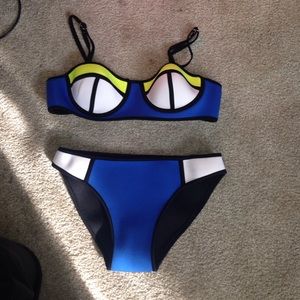 Triangl look alike bikini