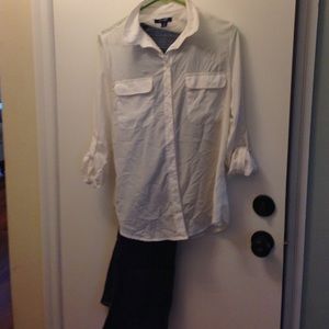 White old navy top sz med & size 4 express jeans