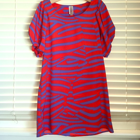 Francesca's Collections Dresses & Skirts - 🎉🎉HP🎉🎉Red and blue Francesca's dress