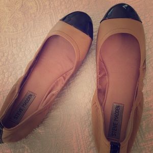 Steve Madden two tones flats