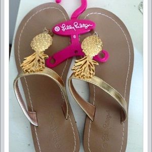 Lilly + Target size 6 pineapple sandals.