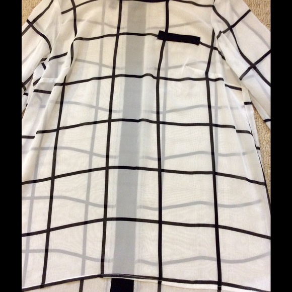 AB Studeio black & white chiffon high-low blouse - Picture 2 of 4