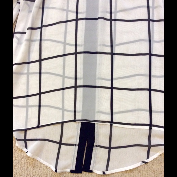 AB Studeio black & white chiffon high-low blouse - Picture 3 of 4