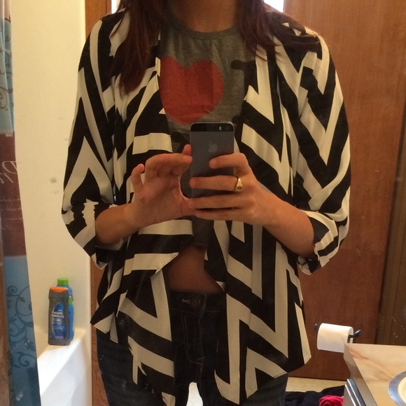 Women's cardigan shipping info - Picture 1 of 3
