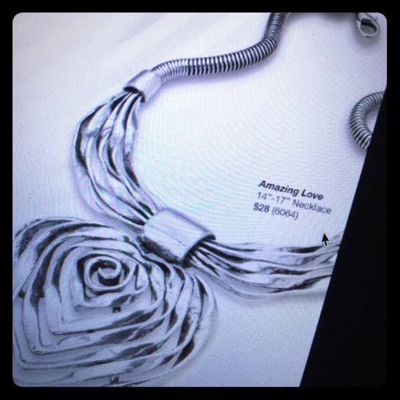 Traci Lynn necklace