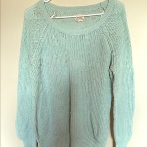 🌺light blue sweater🌺