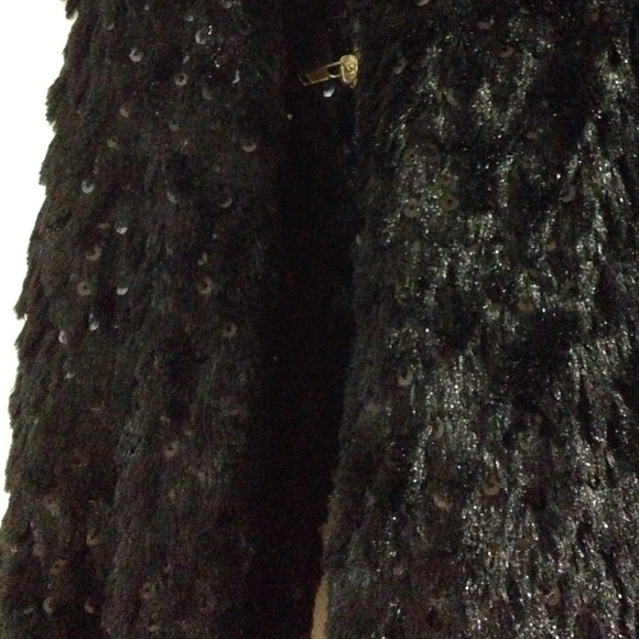 Faux fur black hoodie with sequins - Picture 2 of 4