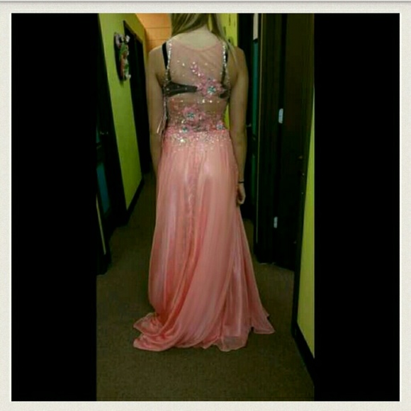 PROM DRESS - Picture 3 of 3