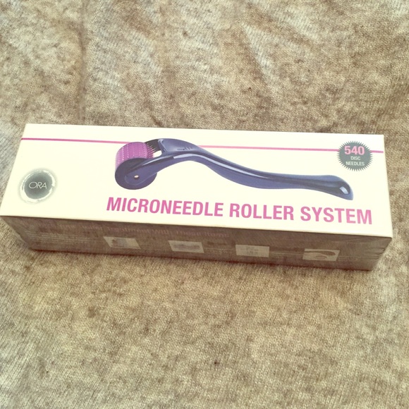 Microneedle roller system