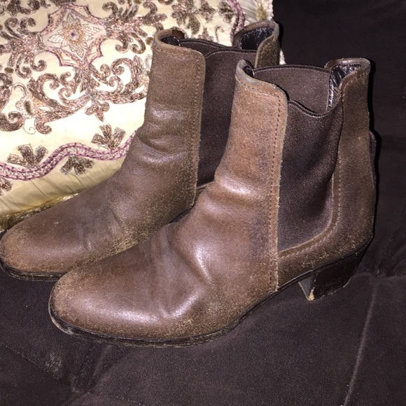JIL SANDER BOOTS. Made in Italy.