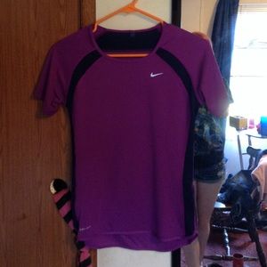 Nike dri fit t-shirt