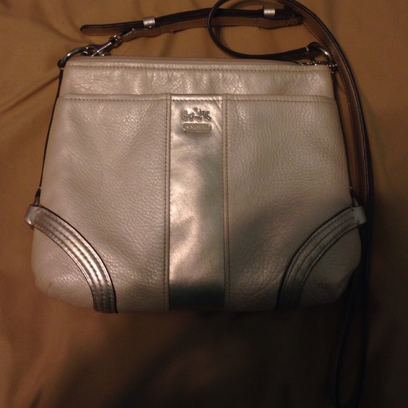 coach shoulder purse