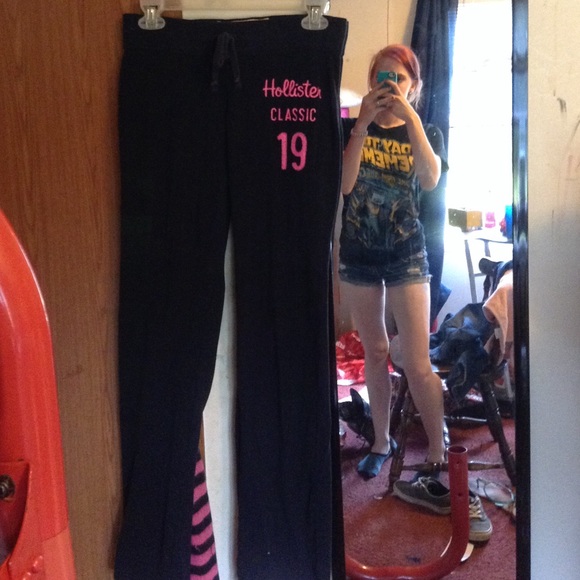 Hollister sweatpant.