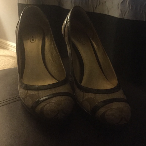 Authentic Coach Kerryann wedge heels - Picture 2 of 3